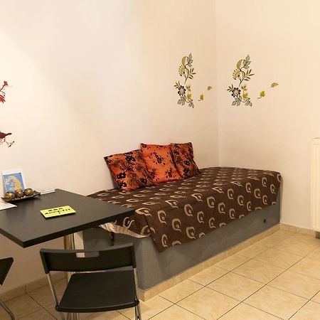 Vazeos Apartments Karterádos Eksteriør billede