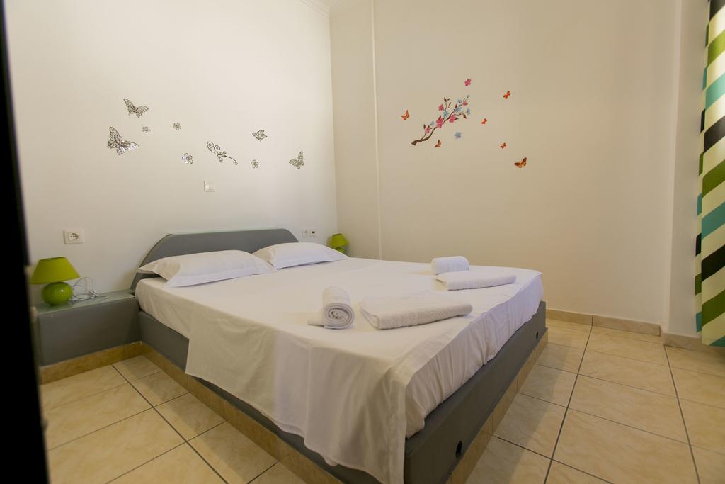 Vazeos Apartments Karterádos Eksteriør billede